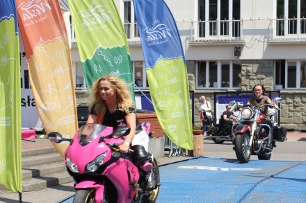 Prezentacja na motocyklach